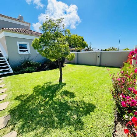 Calm Waters Guesthouse Plettenberg Bay Exterior foto