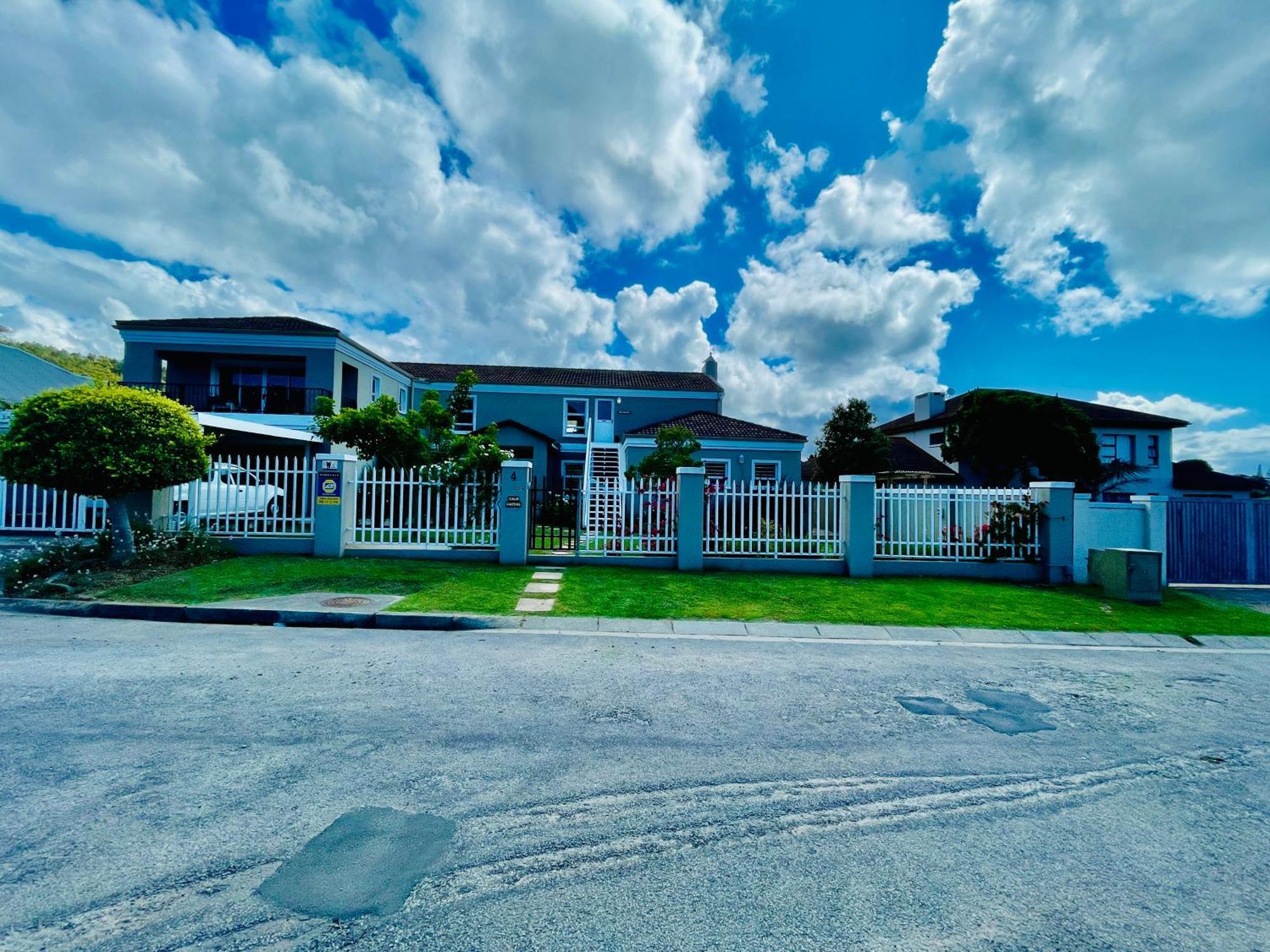 Calm Waters Guesthouse Plettenberg Bay Exterior foto